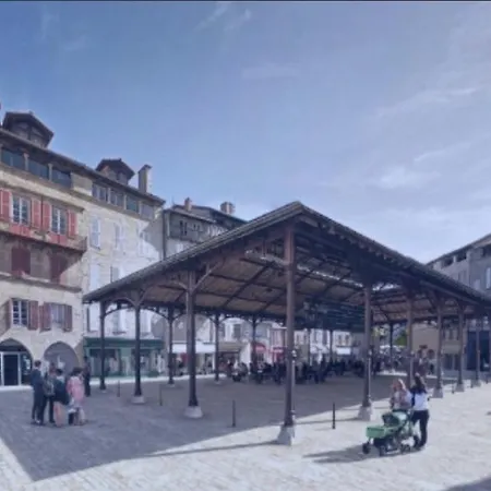 De La Halle. *